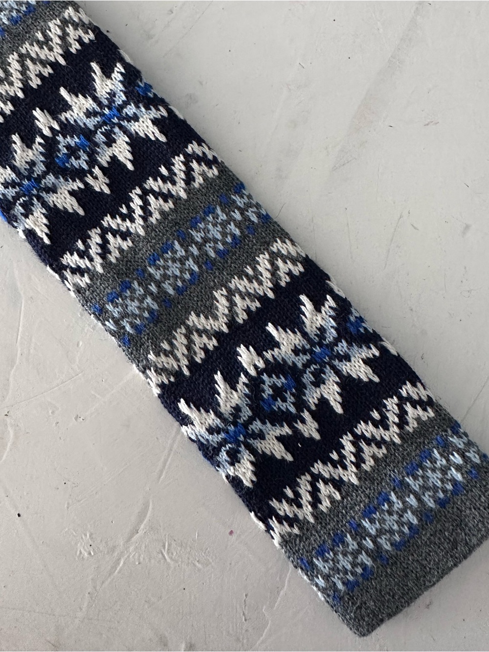 J. CREW COTTON SQUARE WINTER THEME TIE 54”